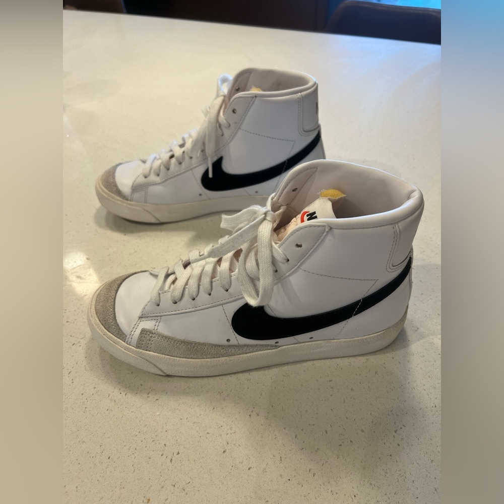 Nike Blazer Mid 77 Women's 8